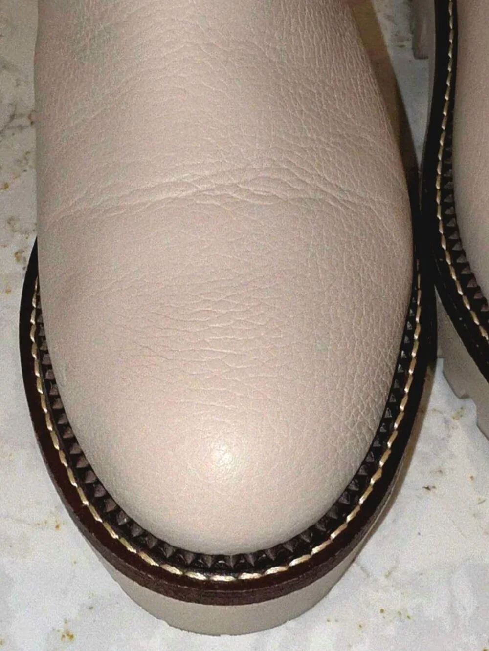 Caslon miller women